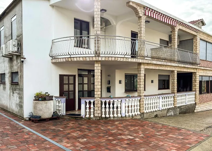 1 Bedroom Stunning In Apartament Supetarska Draga
