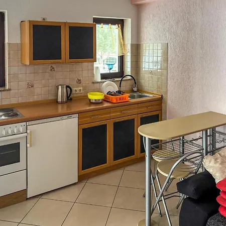 1 Bedroom Stunning In *
